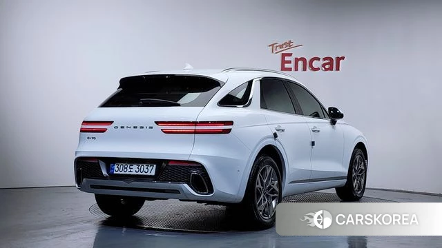 Genesis GV70 2022 Белый из Кореи