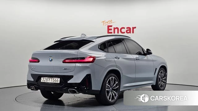 BMW X4 (G02) 2025 Цвет галактики из Кореи