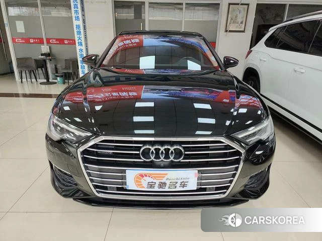 Audi A6L 2022 Черный из Китая
