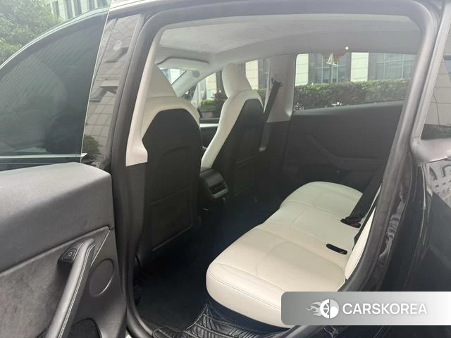 Tesla Model Y 2023 Черный из Китая