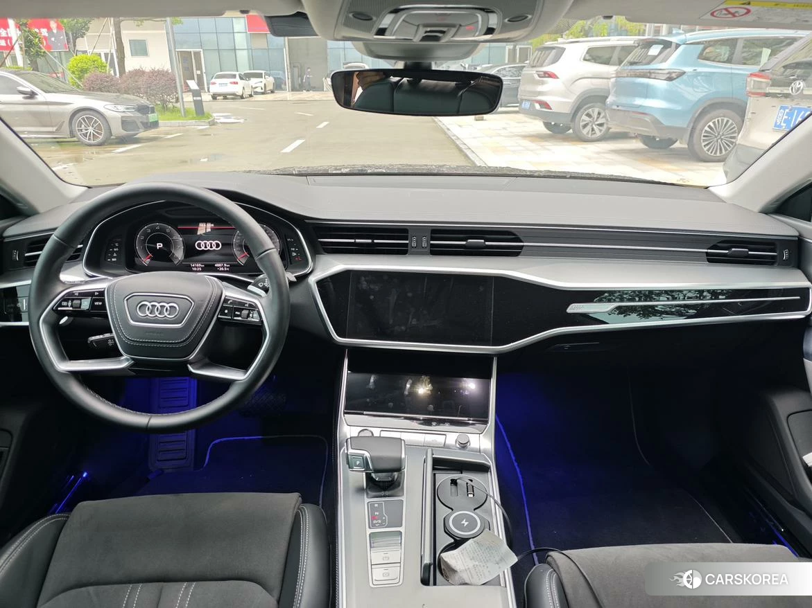 Audi A7L 2024 Черный из Китая