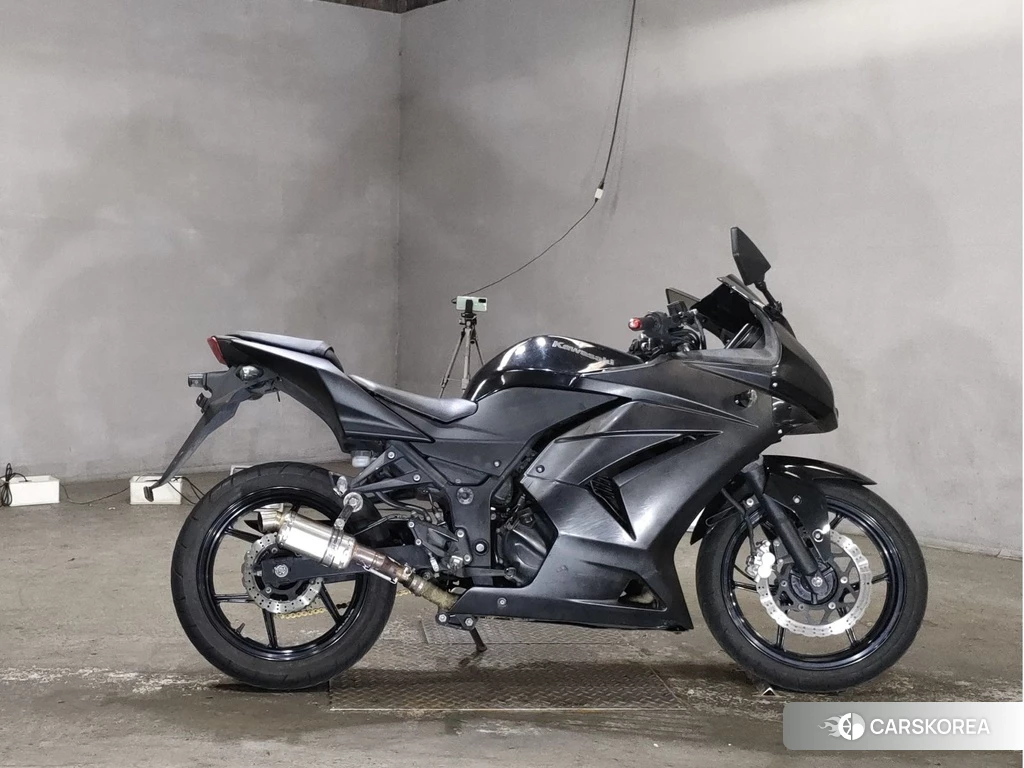 Проданный Kawasaki NINJA 250R 2012 из Японии