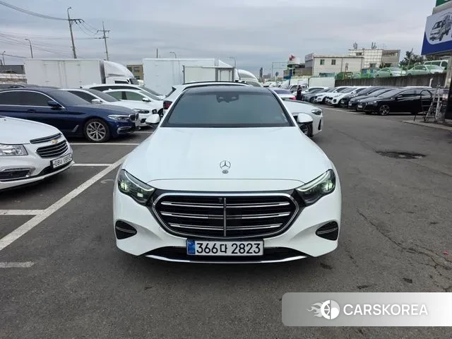 Mercedes-Benz E-Class W214 2025 Белый из Кореи