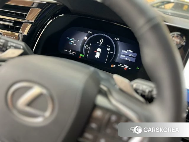 Lexus RX 2026 Серебристо-серый из Китая