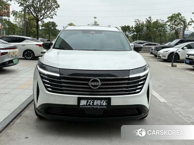 Nissan Exploring the land 2025 Белый из Китая