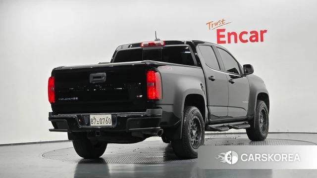 Chevrolet (GM Daewoo) Real New Colorado 2021 Черный из Кореи