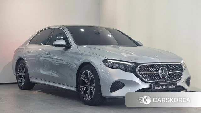 Mercedes-Benz E-Class W214 2025 Серебряный из Кореи