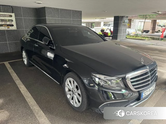 Mercedes-Benz E-Class W213 2020 Черный из Кореи