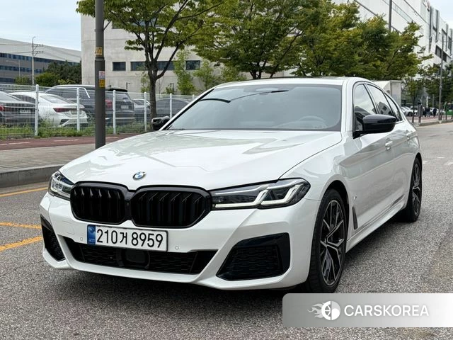 BMW 5 Series (G30) 2023 Белый из Кореи