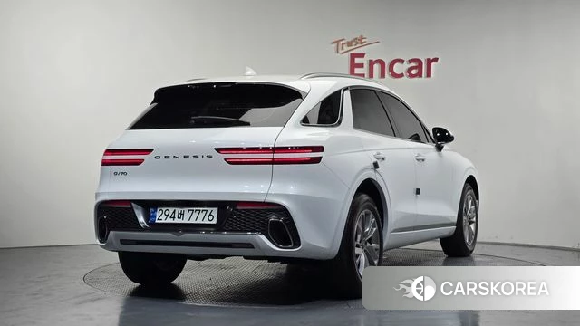 Genesis GV70 2023 Белый из Кореи