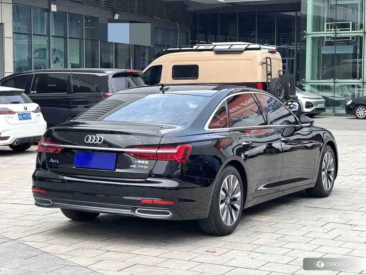 Audi A6L 2020 Черный из Китая
