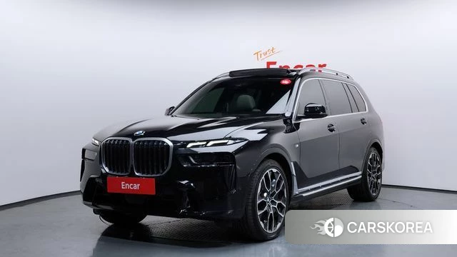 BMW X7 (G07) 2023 Черный из Кореи