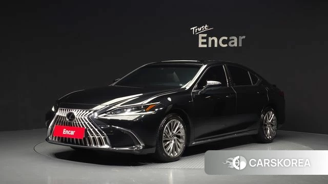 Lexus ES300h 7th generation 2025 Черный из Кореи