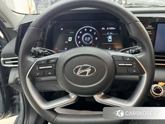 Hyundai Elantra 2023 Темно-серый из Китая