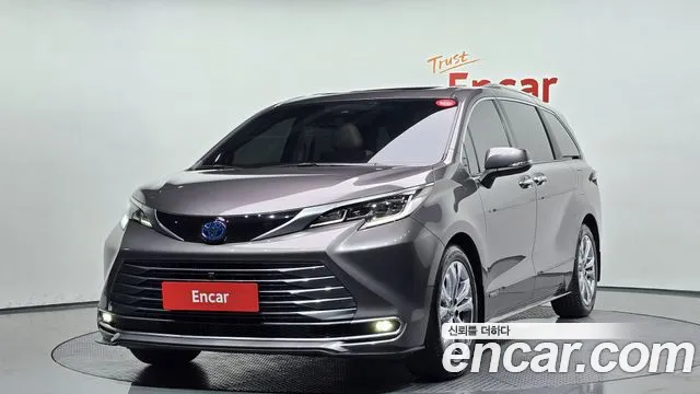 Toyota Sienna 4th Generation 2021 Серый из Кореи