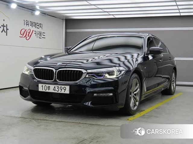 BMW 5 Series (G30) 2018 Черный из Кореи