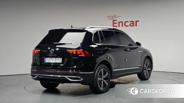 Volkswagen Tiguan second Generation 2021 Черный из Кореи