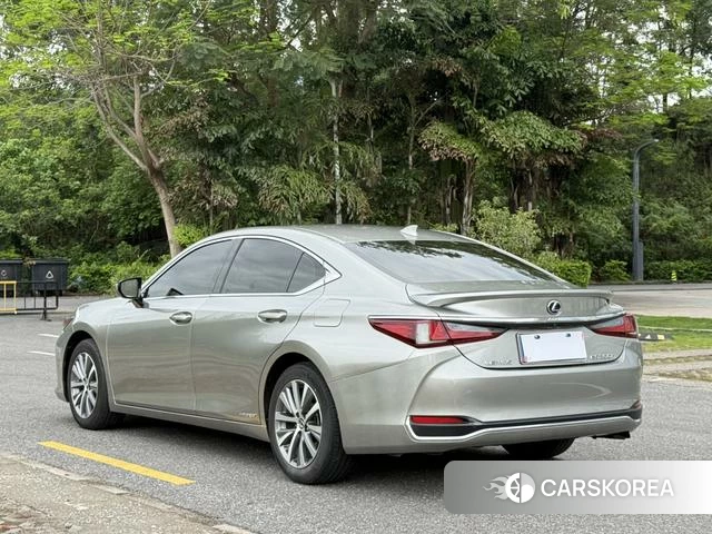 Lexus ES 2021 Шампань из Китая