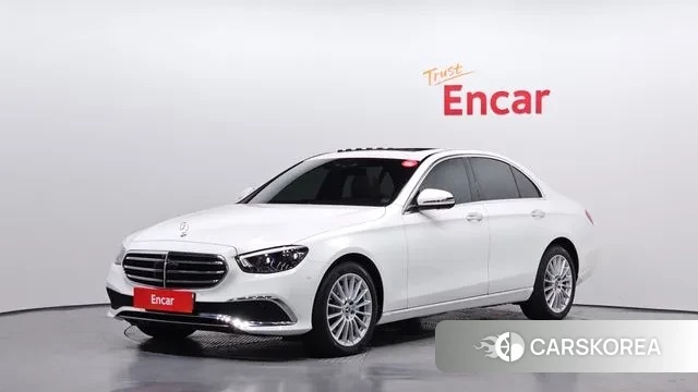 Mercedes-Benz E-Class W213 2022 Белый из Кореи