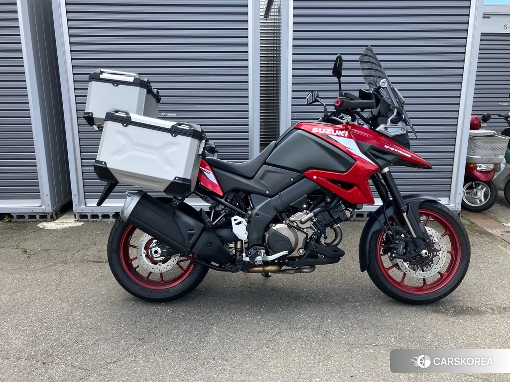 Проданный Suzuki V-STROM 1050 2023 из Японии