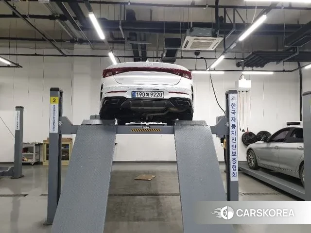 Kia K5 3rd generation 2022 Белый из Кореи