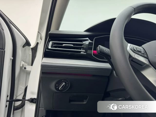 Volkswagen Sagitar 2024 Белый из Китая
