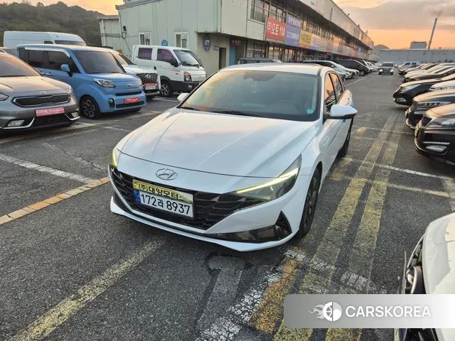 Hyundai Avante Hybrid (CN7) 2021 Белый из Кореи