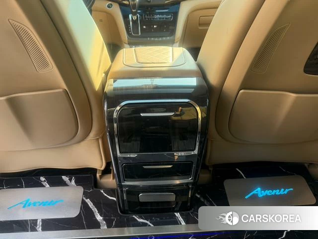 Buick GL8 2019 Красный из Китая