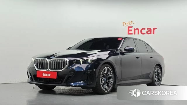 BMW 5 Series (G60) 2025 Синий из Кореи
