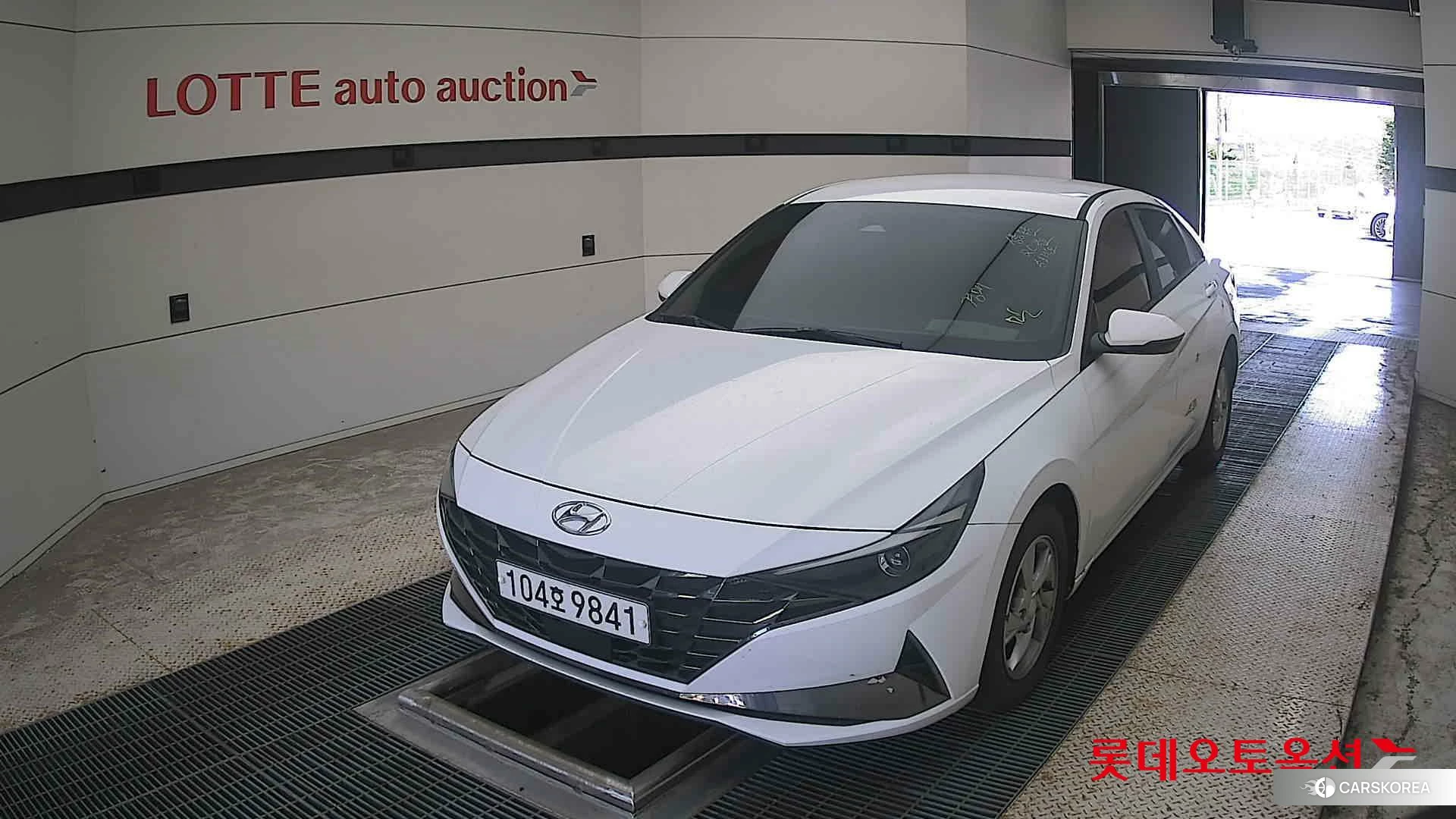 Hyundai Avante 2021 Polar White из Кореи