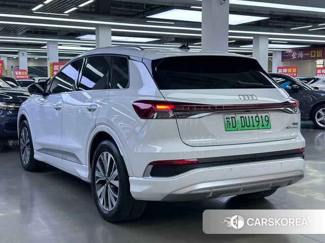 Audi Q4 e-tron 2023 Белый из Китая