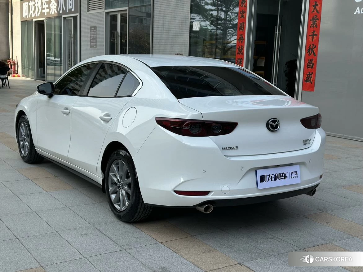 Mazda 3 Angkesaila 2021 Белый из Китая