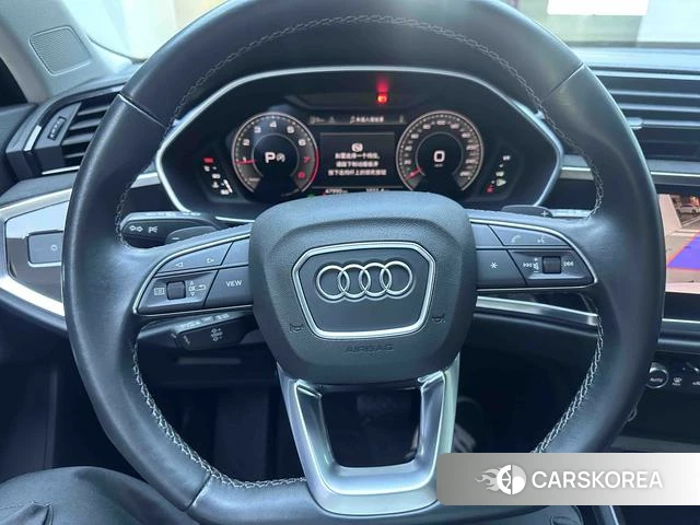 Audi Q3 2023 Белый из Китая