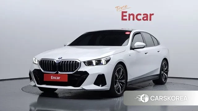 BMW 5 Series (G60) 2024 Белый из Кореи