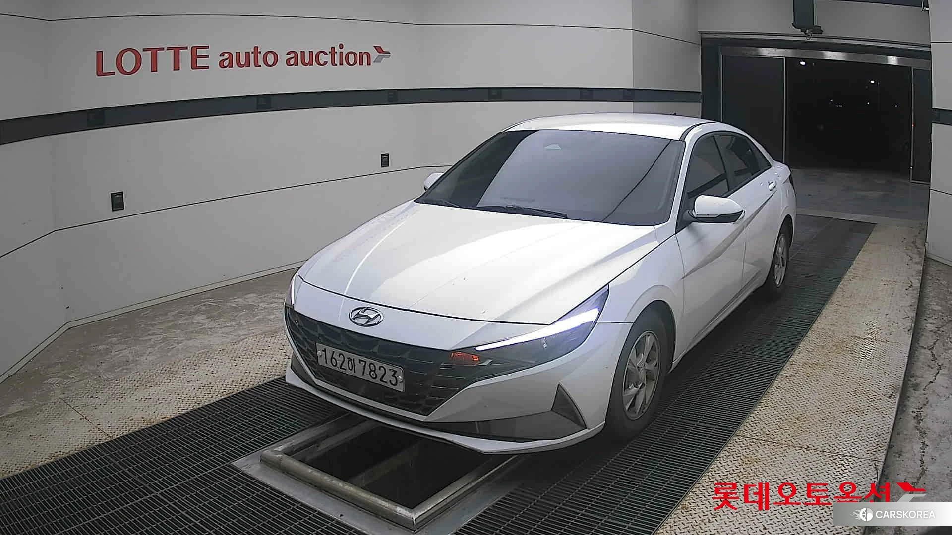 Hyundai Avante 2021 Polar White из Кореи