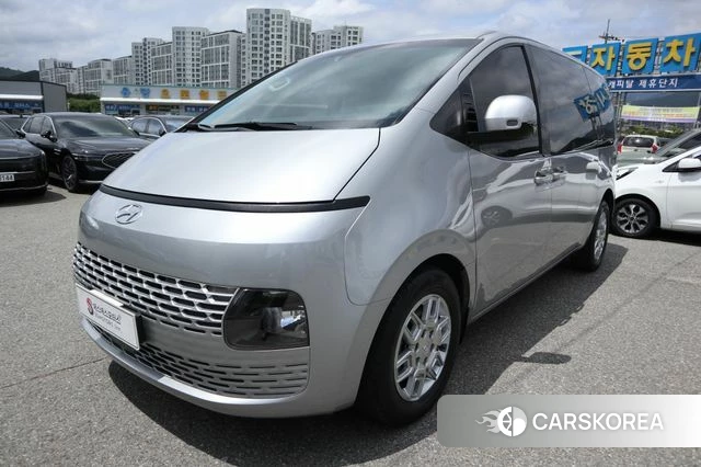 Hyundai Staria 2021 Серебристо-серый из Кореи