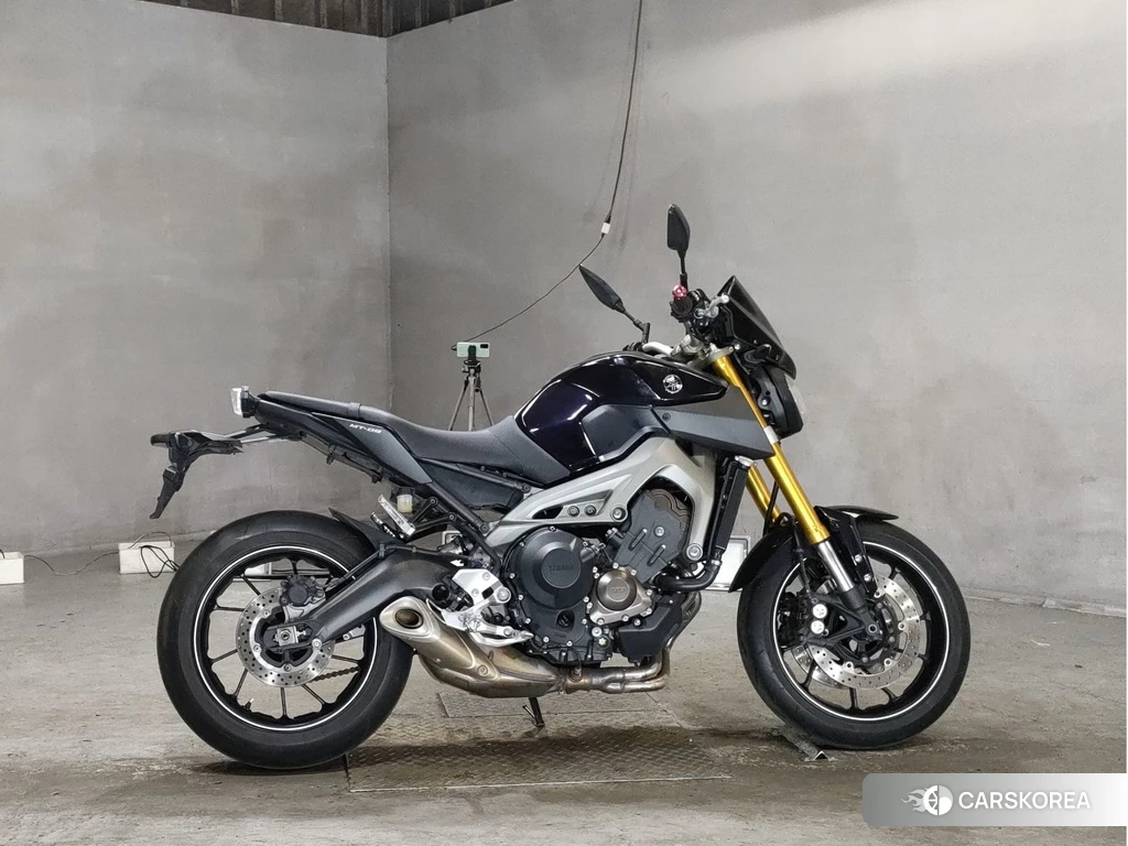 Проданный Yamaha MT-09 2015 из Японии