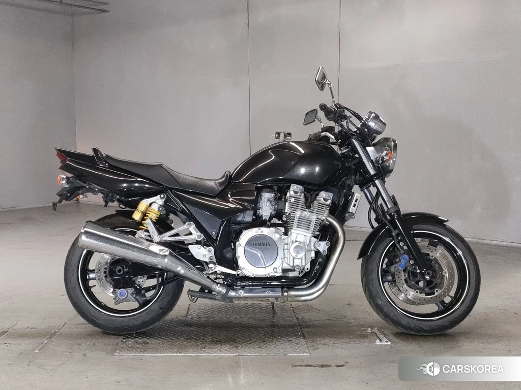 Проданный Yamaha XJR 1300 id 4165023 из Японии, фото 2