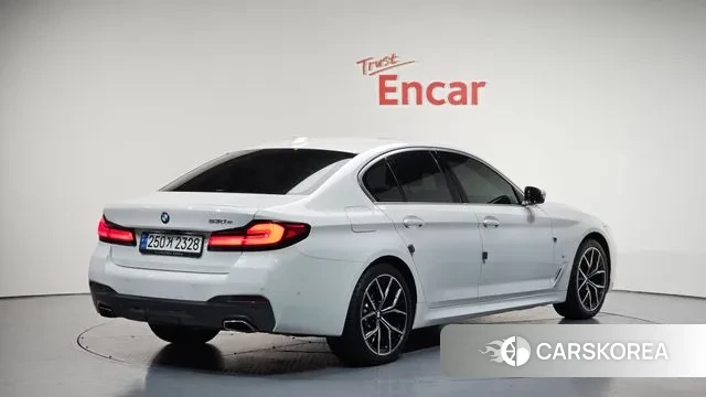 BMW 5 Series (G30) 2021 Белый из Кореи