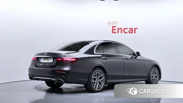 Mercedes-Benz E-Class W213 2021 Серый из Кореи