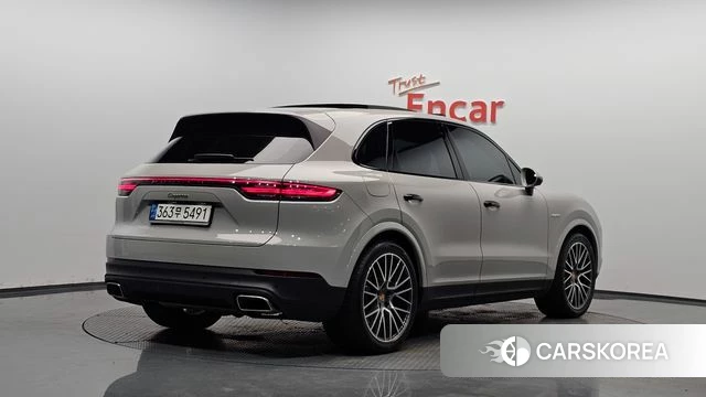 Porsche Cayenne (PO536) 2022 Серый из Кореи