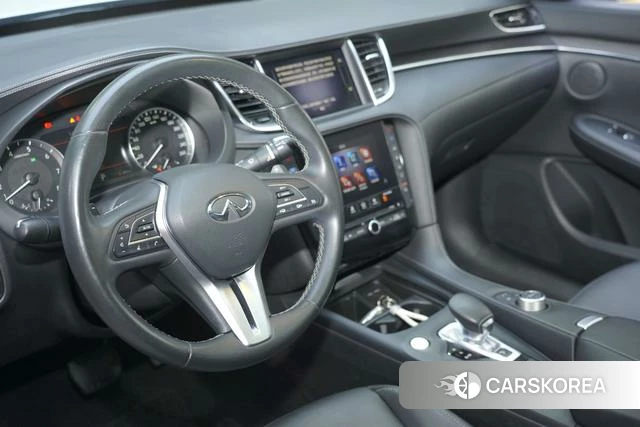 Infiniti QX50 2021 Белый из Китая
