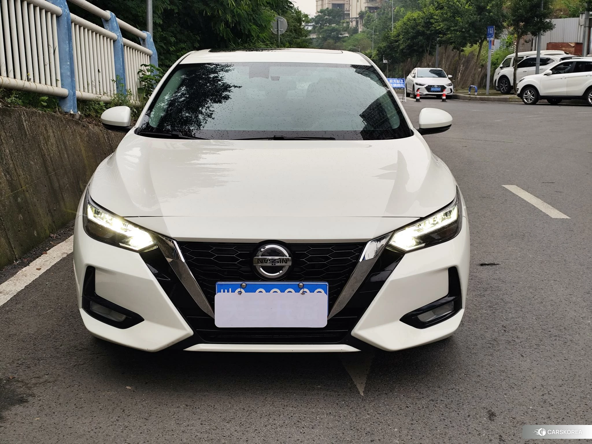 Nissan Xuan Yi 2021 Белый из Китая