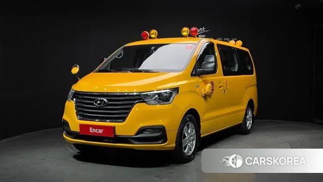 Hyundai The New Grand Starex 2018 Желтый из Кореи