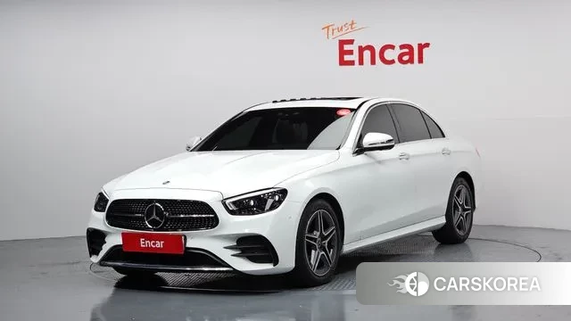 Mercedes-Benz E-Class W213 2023 Белый из Кореи