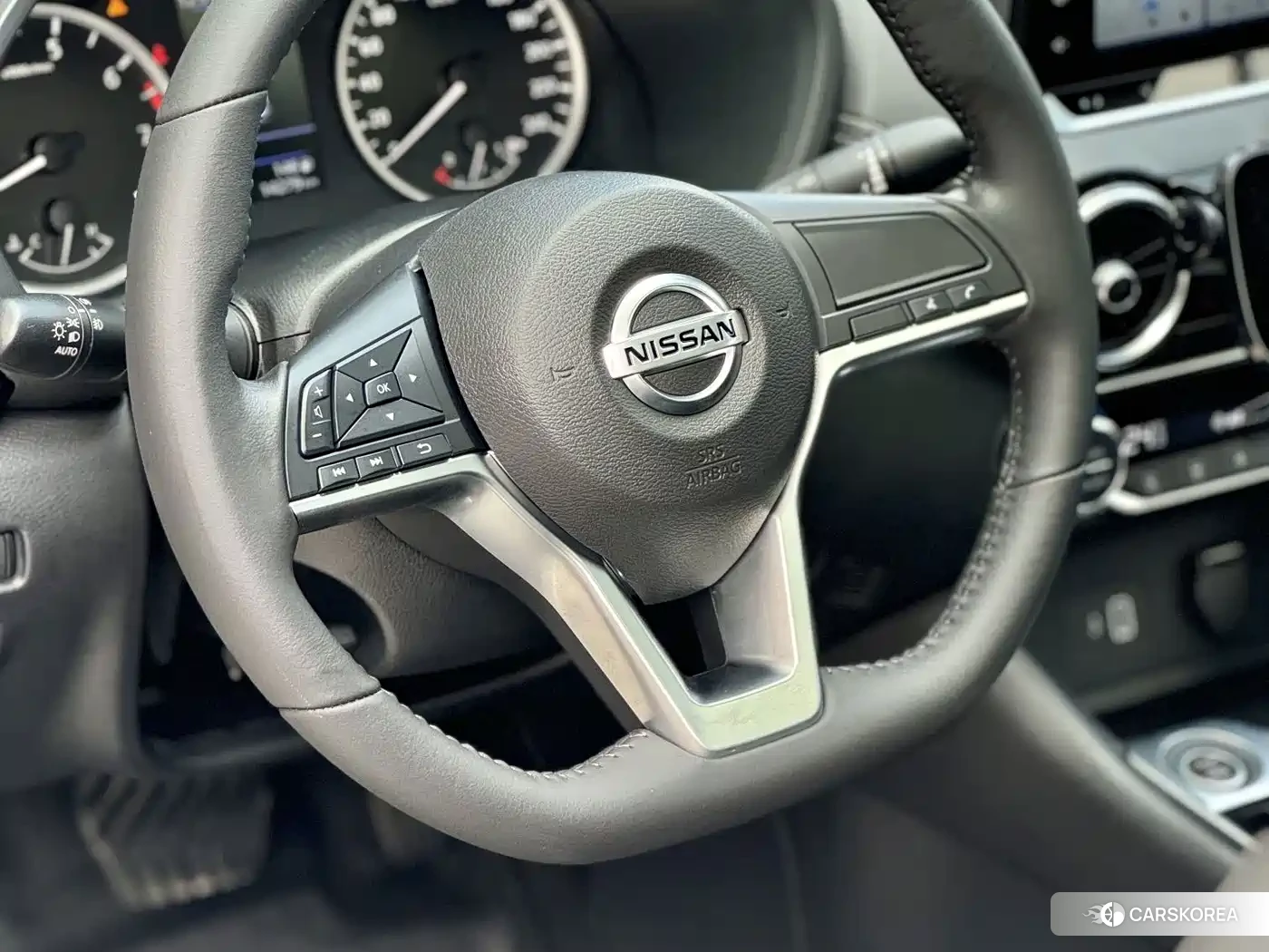 Nissan Sylphy 2023 Белый из Китая