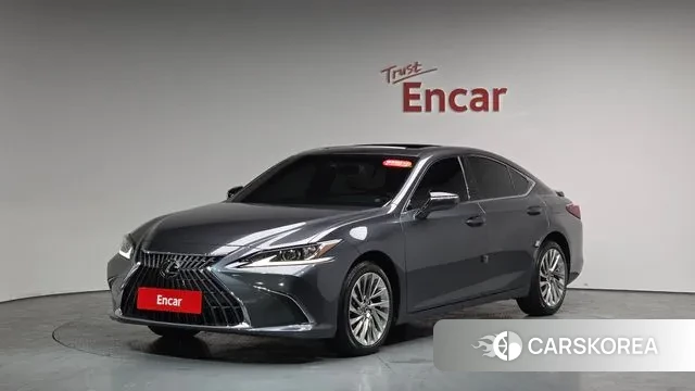 Lexus ES300h 7th generation 2023 Серый из Кореи