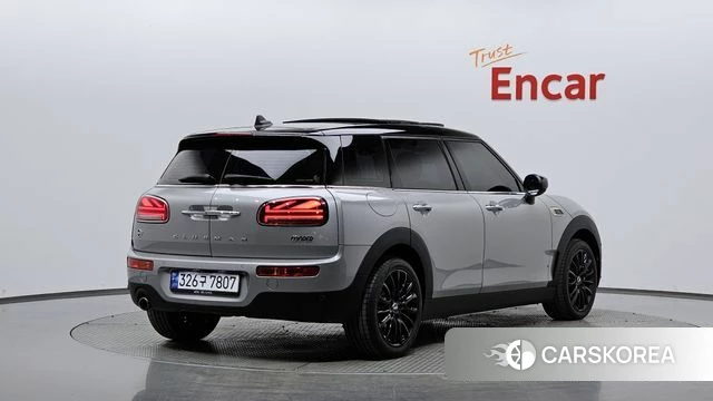 Mini Cooper Clubman 2024 Серебристо-серый из Кореи