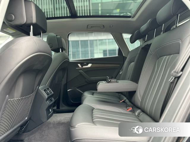 Audi Q5L 2024 Черный из Китая