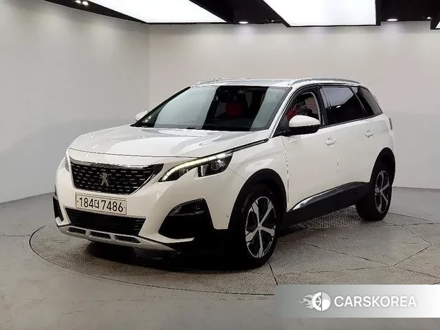 Peugeot 5008 second generation 2018 Белый из Кореи